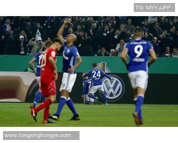 汉堡队惨败,遭遇德甲降级困境,球迷怒斥管理层励精图治 汉堡队惨败,遭遇德甲降级困境,球迷怒斥管理层励精图治