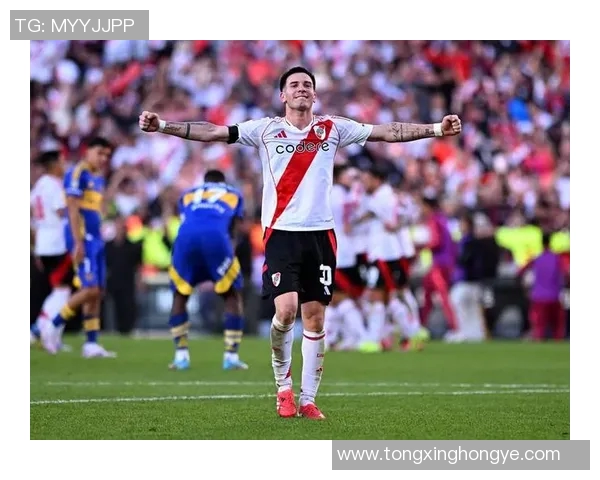 皇马抢先签下巴黎中场,或成夏窗最大引援 皇马抢先签下巴黎中场,或成夏窗最大引援