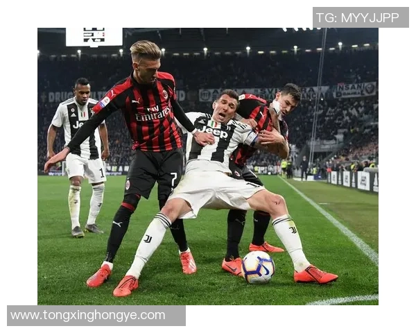 尤文图斯6球血洗AC米兰，C罗光荣登顶，刷新意甲里程碑